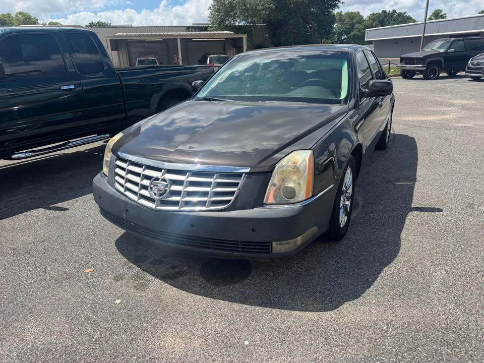 2008 Cadillac DTS - Image 2 of 9