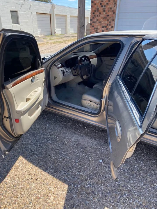 2008 Cadillac DTS - Image 13 of 15