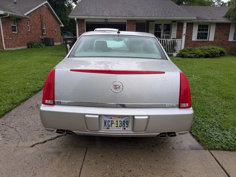 2008 Cadillac DTS - Image 6 of 8