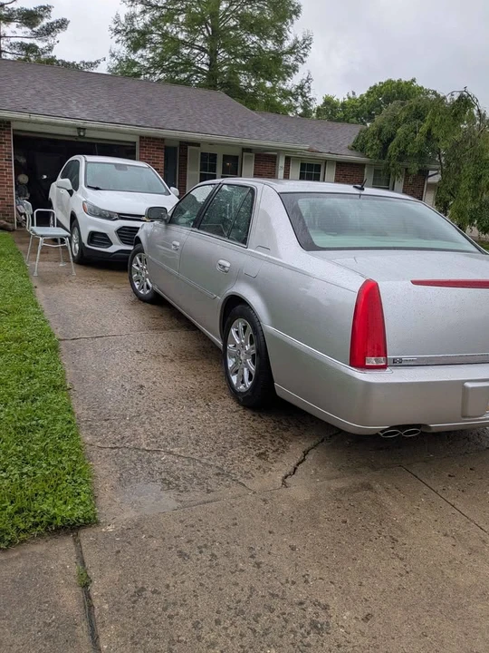 2008 Cadillac DTS - Image 7 of 8