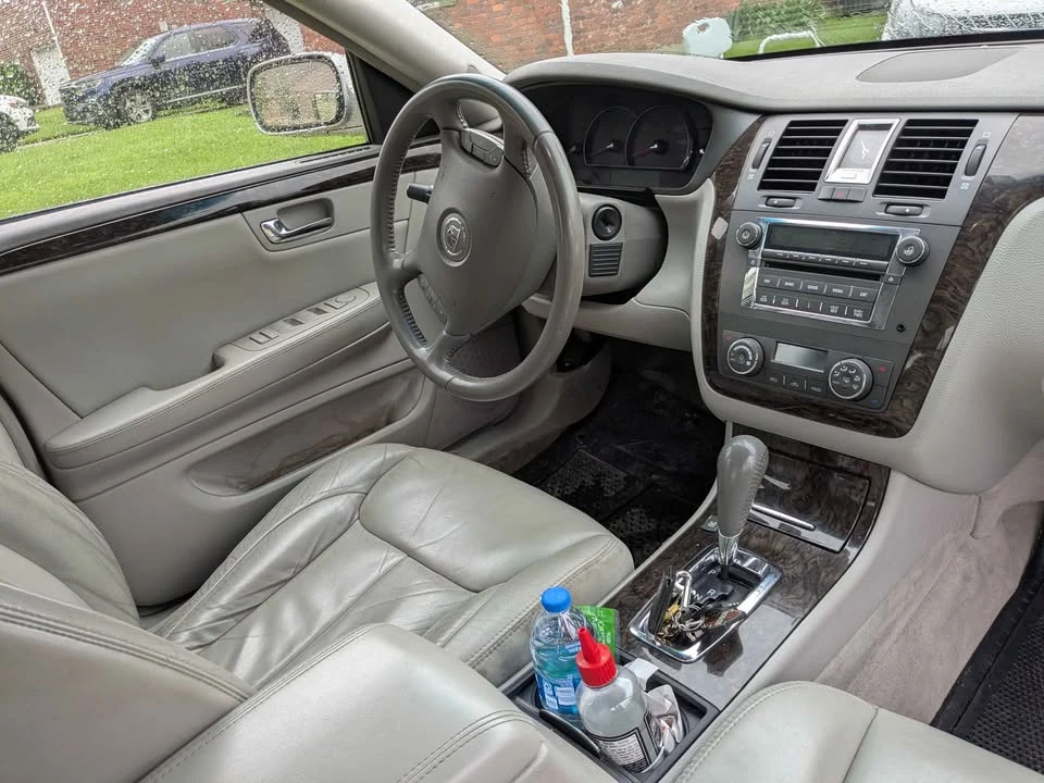 2008 Cadillac DTS - Image 3 of 8