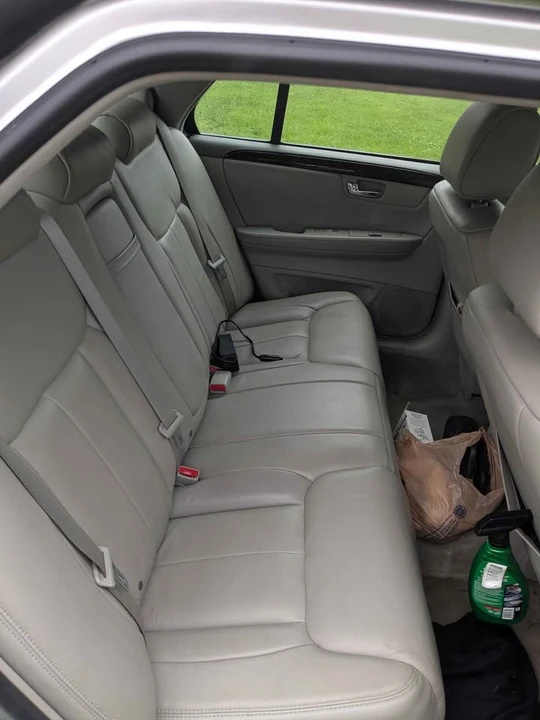 2008 Cadillac DTS - Image 2 of 8