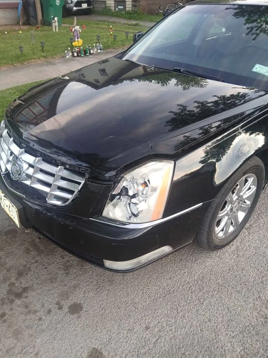 2008 Cadillac DTS - Image 2 of 10