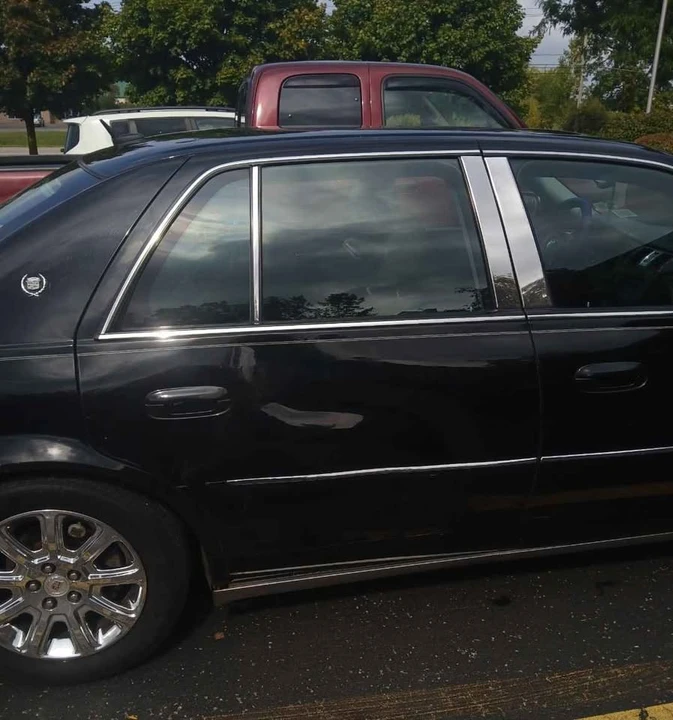 2008 Cadillac DTS - Image 3 of 10