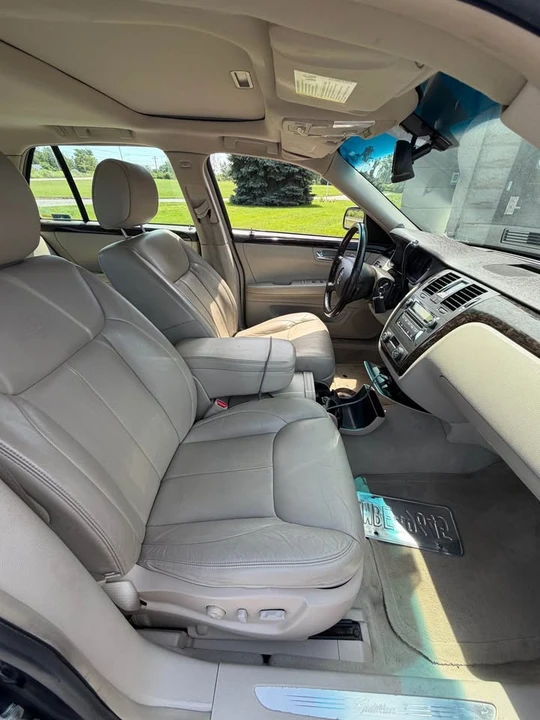 2008 Cadillac DTS - Image 4 of 10