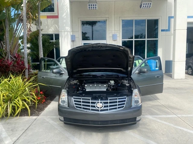 2008 Cadillac DeVille - Image 17 of 22