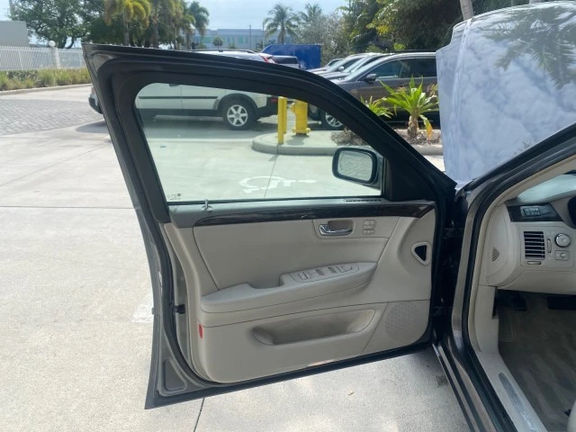 2008 Cadillac DeVille - Image 10 of 22