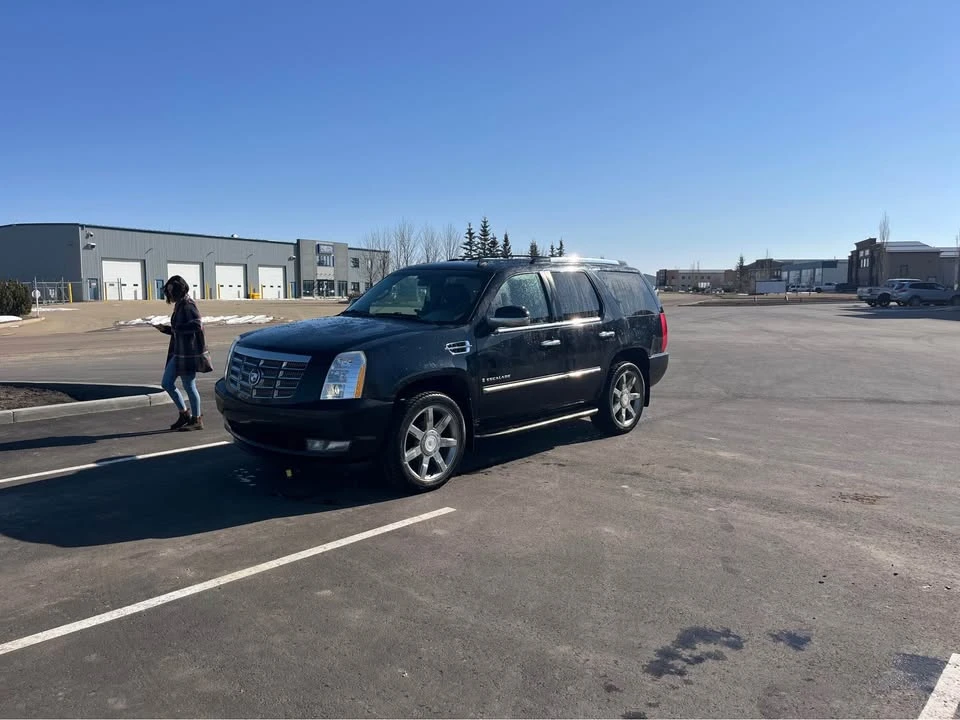 2008 Cadillac Escalade & EXT 3rd Gen - Image 3 of 10