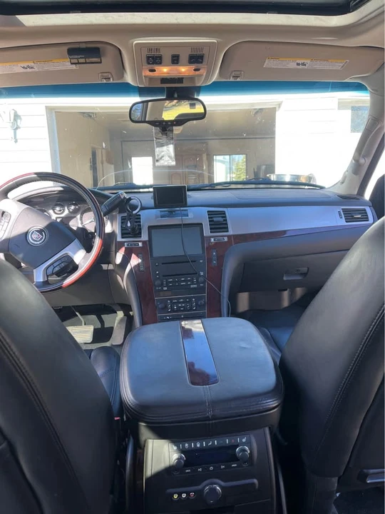 2008 Cadillac Escalade & EXT 3rd Gen - Image 10 of 10