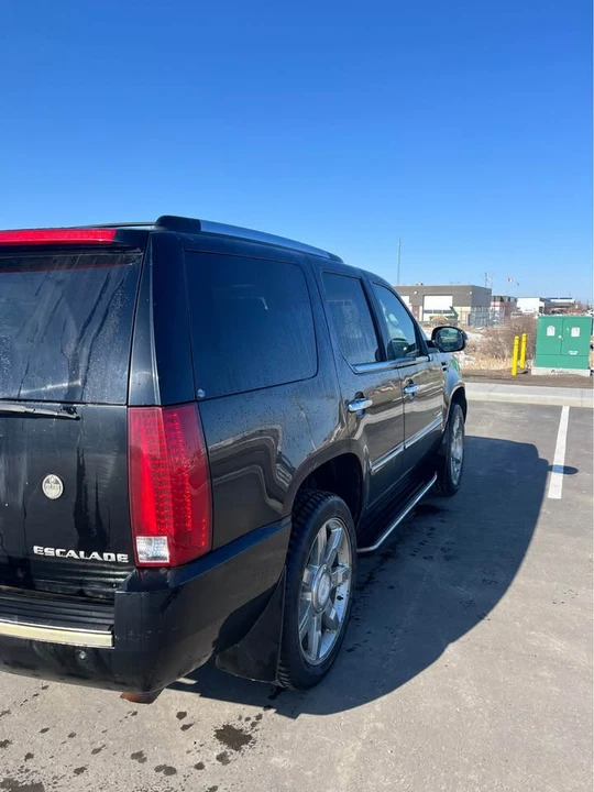 2008 Cadillac Escalade & EXT 3rd Gen - Image 5 of 10