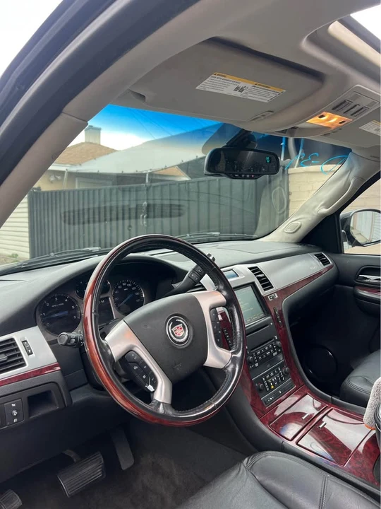 2008 Cadillac Escalade & EXT 3rd Gen - Image 8 of 10