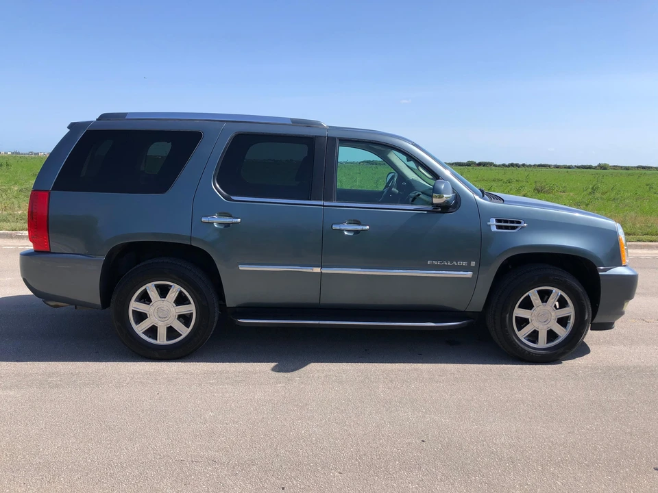 2008 Cadillac Escalade & EXT 3rd Gen - Image 18 of 31