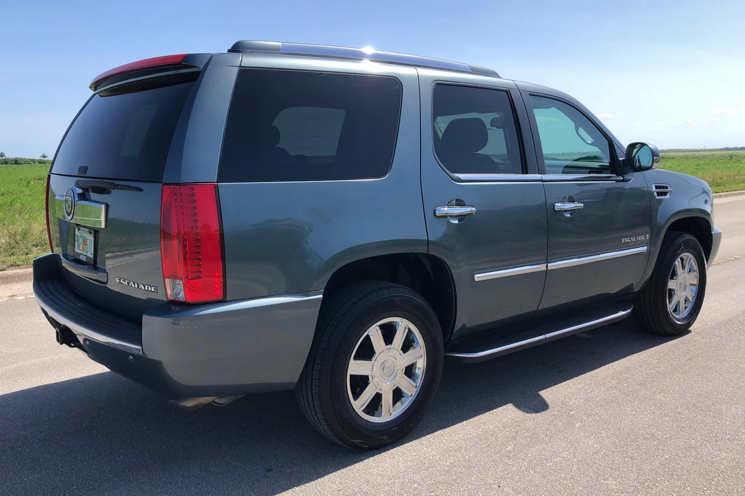 2008 Cadillac Escalade & EXT 3rd Gen - Image 4 of 31