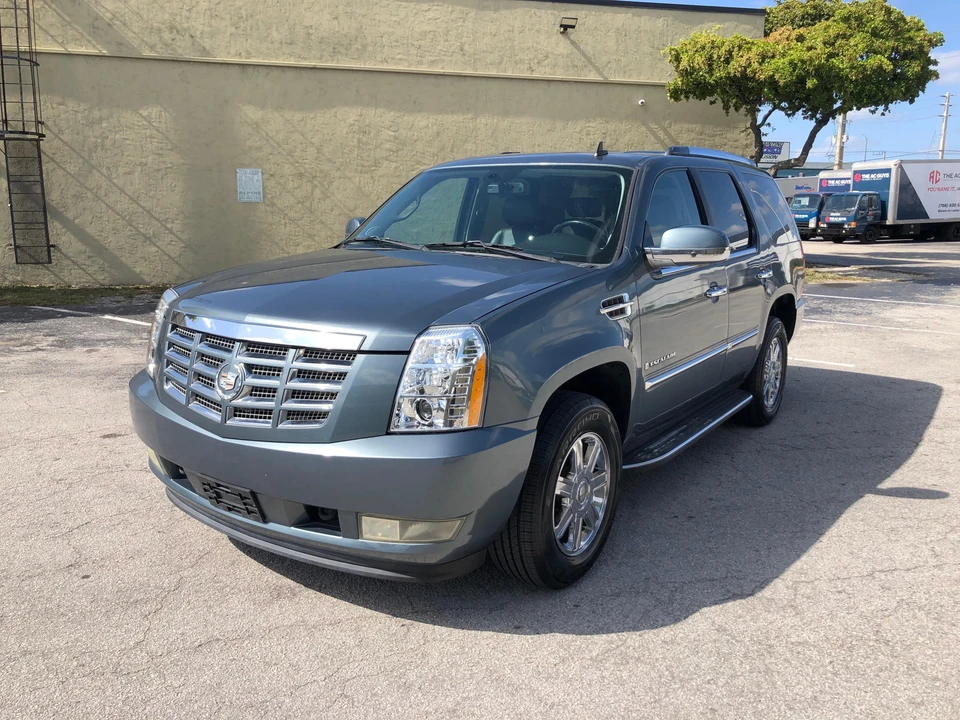 2008 Cadillac Escalade & EXT 3rd Gen - Image 8 of 31