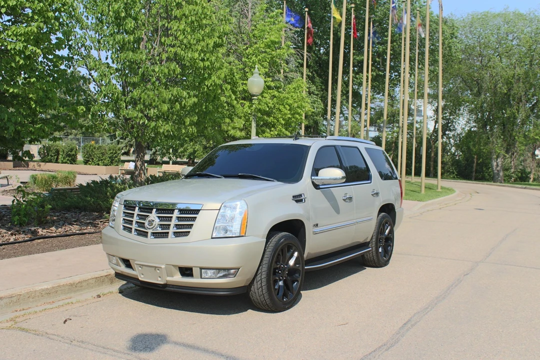 2008 Cadillac Escalade & EXT 3rd Gen - Image 3 of 31