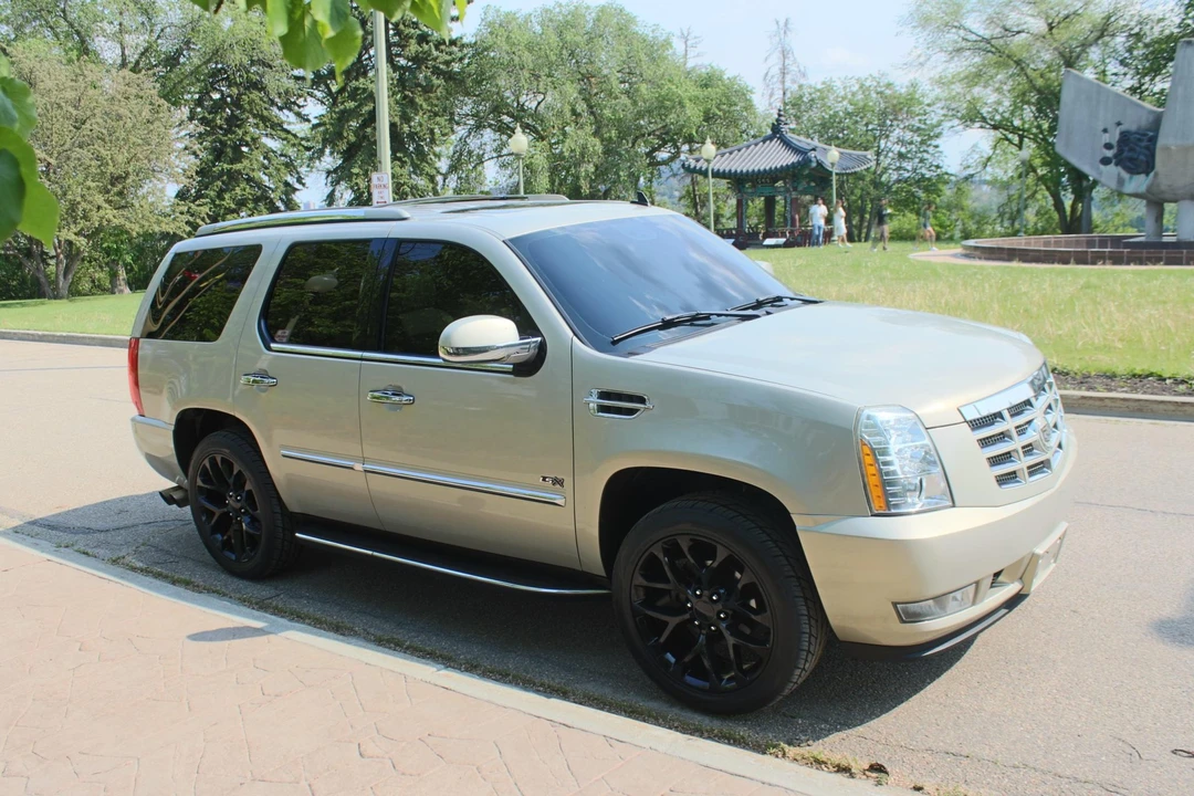 2008 Cadillac Escalade & EXT 3rd Gen - Image 9 of 31