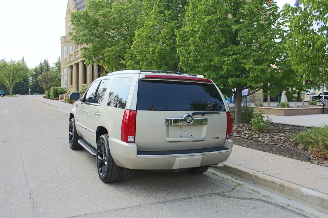 2008 Cadillac Escalade & EXT 3rd Gen - Image 16 of 31