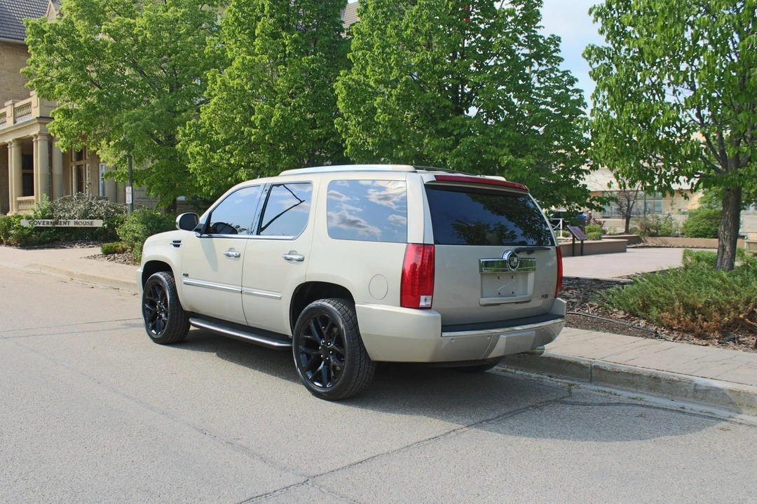 2008 Cadillac Escalade & EXT 3rd Gen - Image 17 of 31