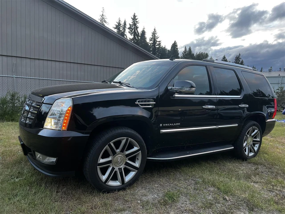 2008 Cadillac Escalade & EXT 3rd Gen - Image 2 of 27