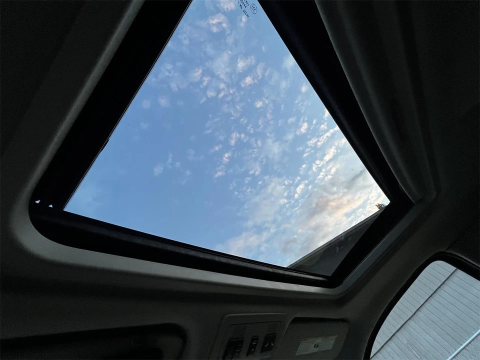 2008 Cadillac Escalade & EXT 3rd Gen - Image 16 of 27