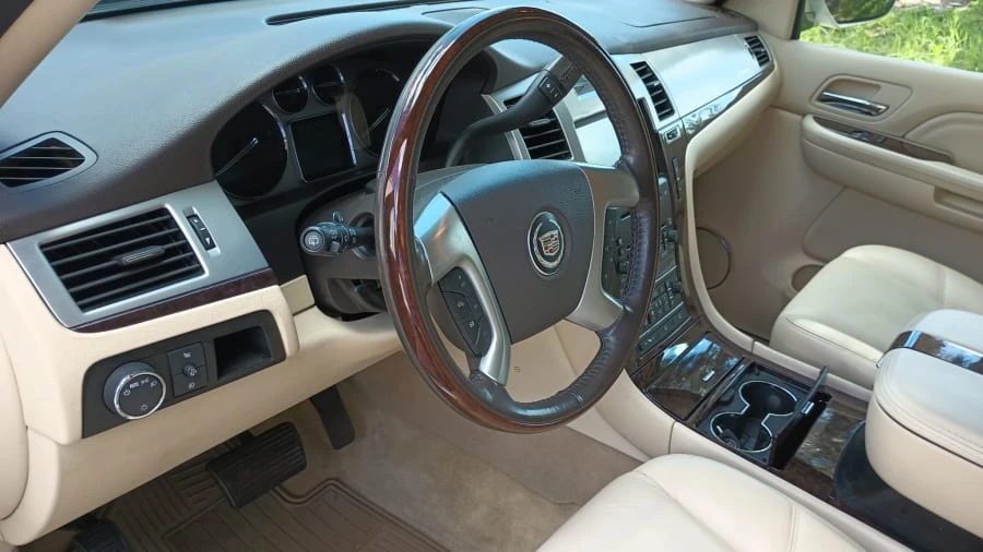 2008 Cadillac Escalade & EXT 3rd Gen - Image 4 of 16