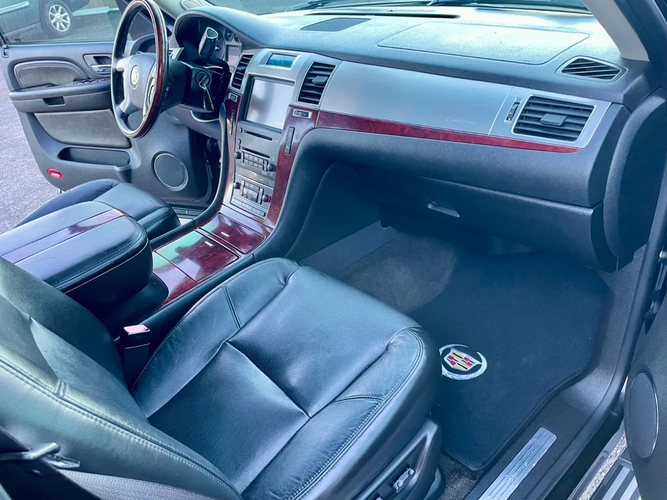 2008 Cadillac Escalade & EXT 3rd Gen - Image 18 of 21