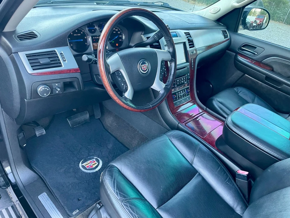 2008 Cadillac Escalade & EXT 3rd Gen - Image 14 of 21