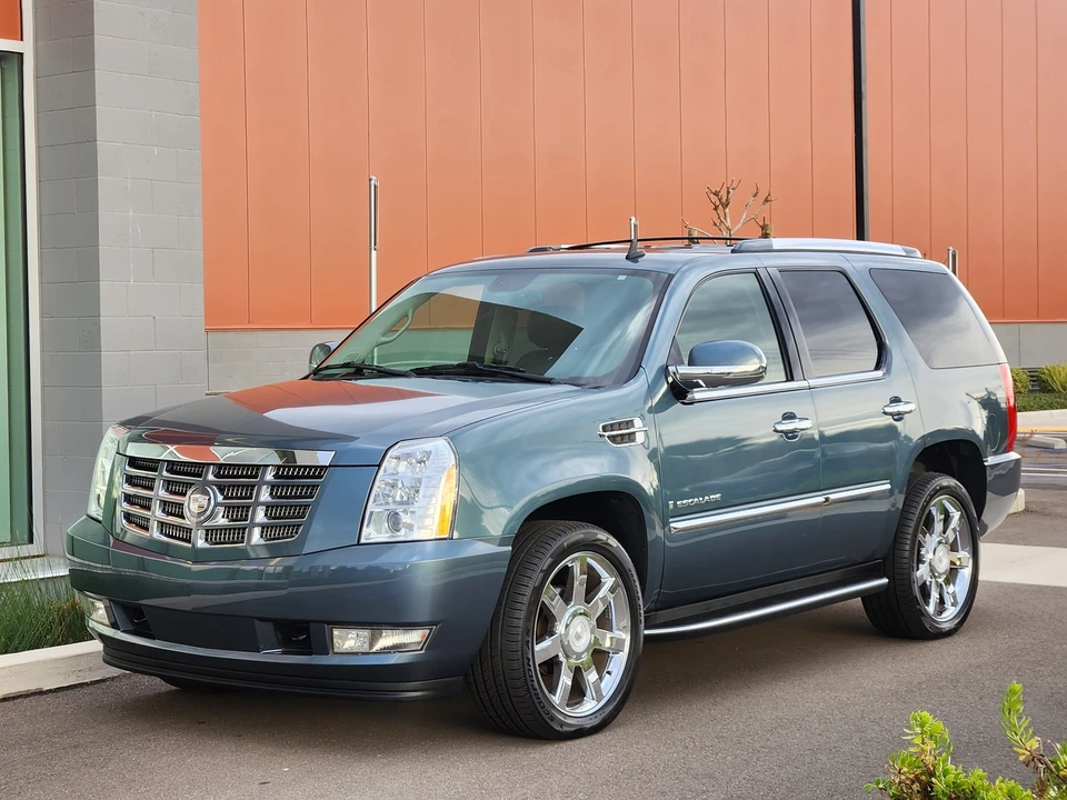 2008 Cadillac Escalade & EXT 3rd Gen - Image 3 of 31