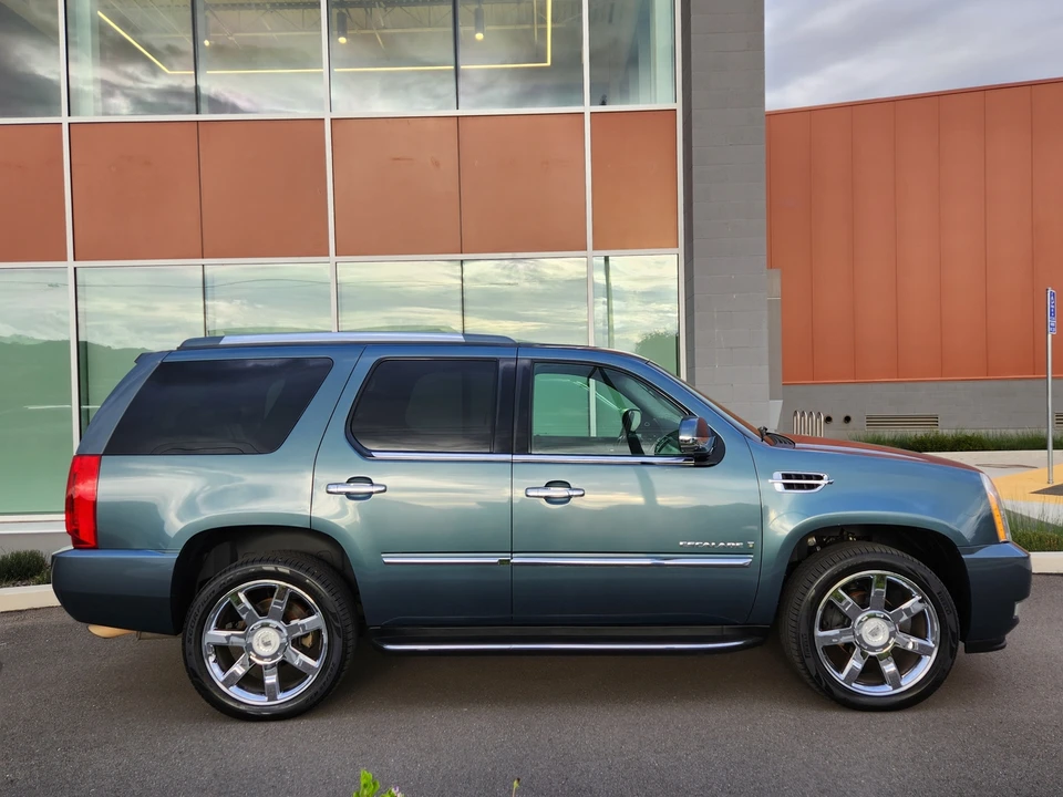 2008 Cadillac Escalade & EXT 3rd Gen - Image 28 of 31