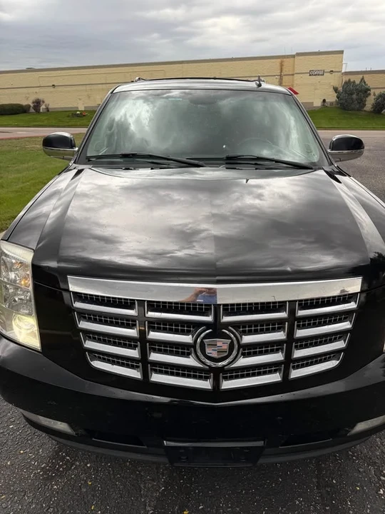 2008 Cadillac Escalade & EXT 3rd Gen - Image 2 of 9