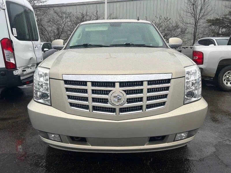 2008 Cadillac Escalade & EXT 3rd Gen - Image 2 of 12