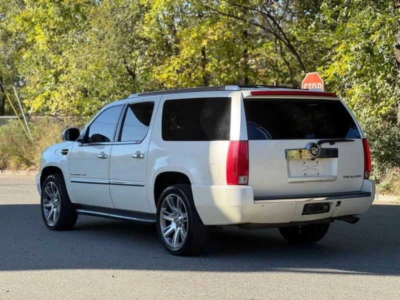 2008 Cadillac Escalade & EXT 3rd Gen - Image 6 of 12