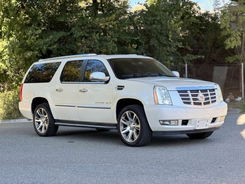 2008 Cadillac Escalade & EXT 3rd Gen - Image 3 of 12