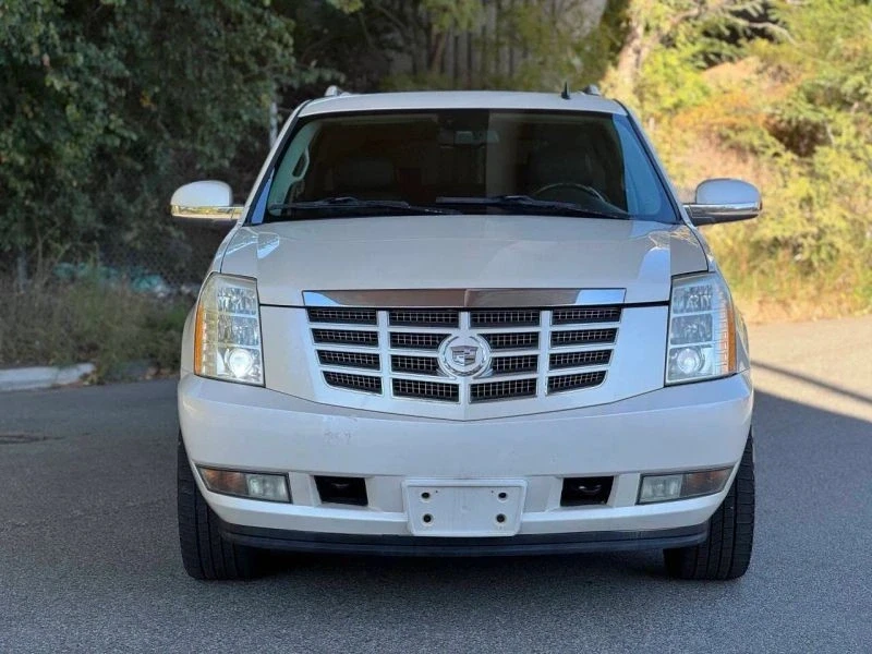 2008 Cadillac Escalade & EXT 3rd Gen - Image 2 of 12