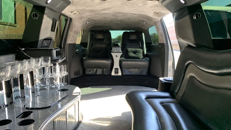 2008 Cadillac Escalade & EXT 3rd Gen - Image 9 of 13