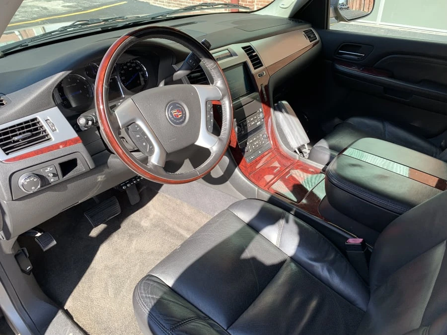 2008 Cadillac Escalade & EXT 3rd Gen - Image 4 of 13