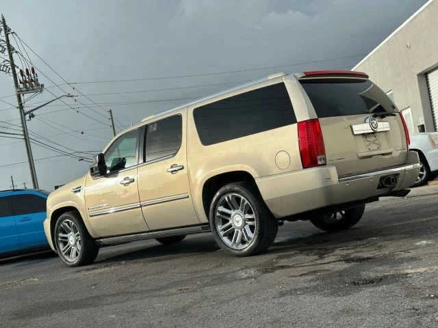 2008 Cadillac Escalade & EXT 3rd Gen - Image 4 of 17