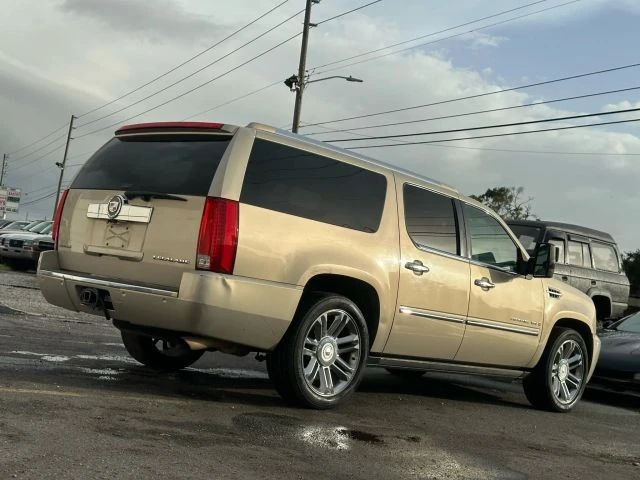 2008 Cadillac Escalade & EXT 3rd Gen - Image 3 of 17