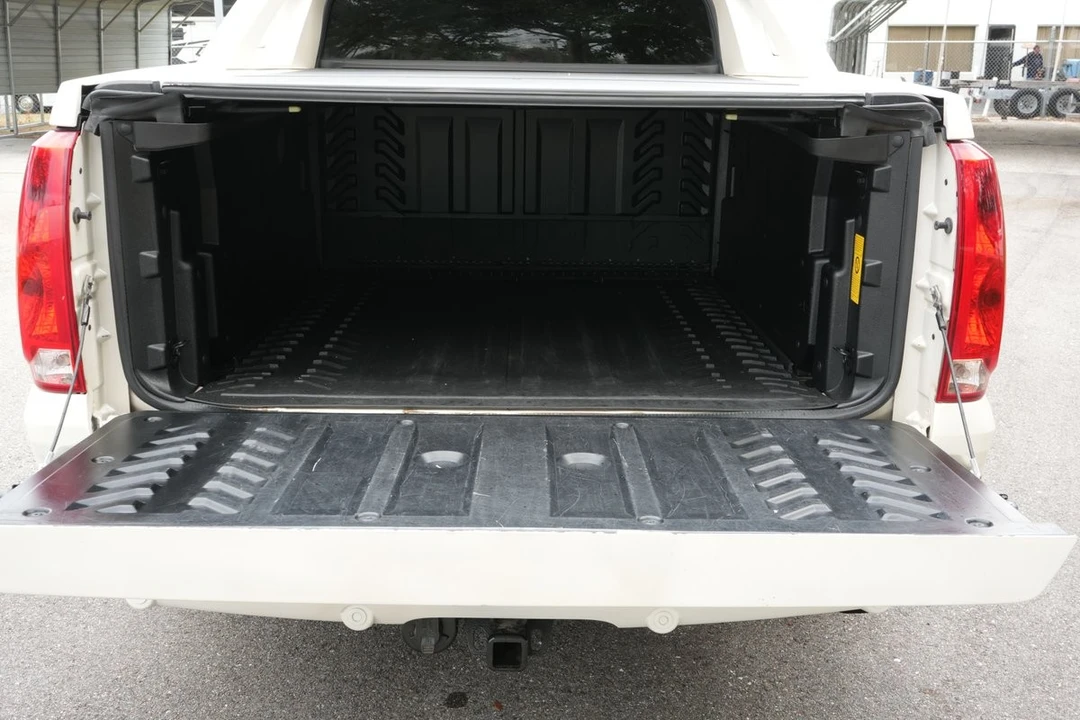 2008 Cadillac Escalade & EXT 3rd Gen - Image 9 of 21