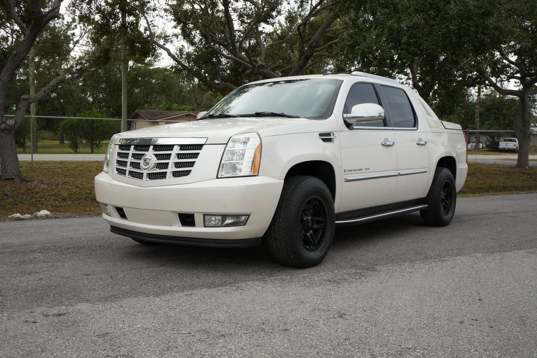 2008 Cadillac Escalade & EXT 3rd Gen - Image 4 of 21