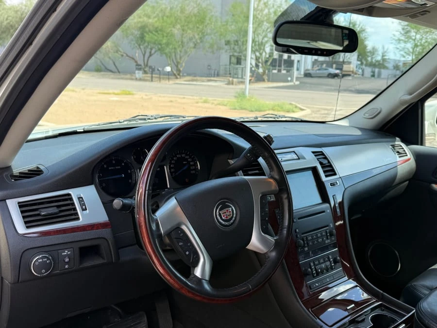 2008 Cadillac Escalade & EXT 3rd Gen - Image 9 of 15