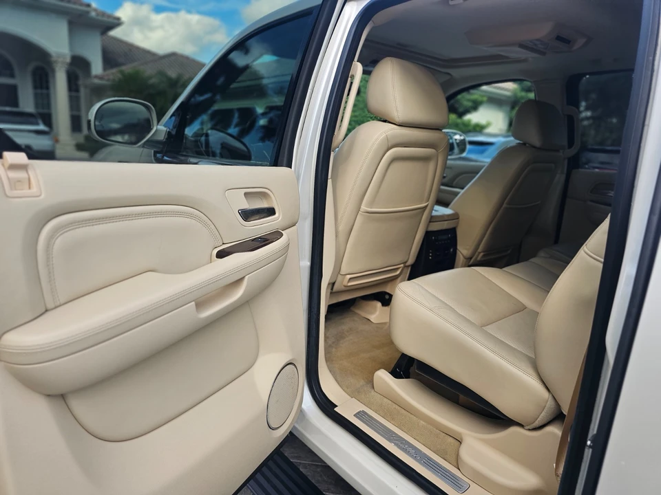 2008 Cadillac Escalade & EXT 3rd Gen - Image 8 of 13
