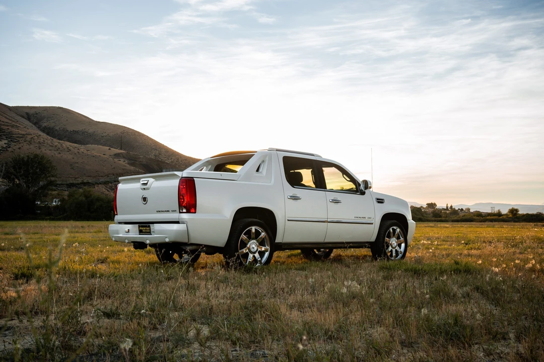 2008 Cadillac Escalade & EXT 3rd Gen - Image 8 of 31