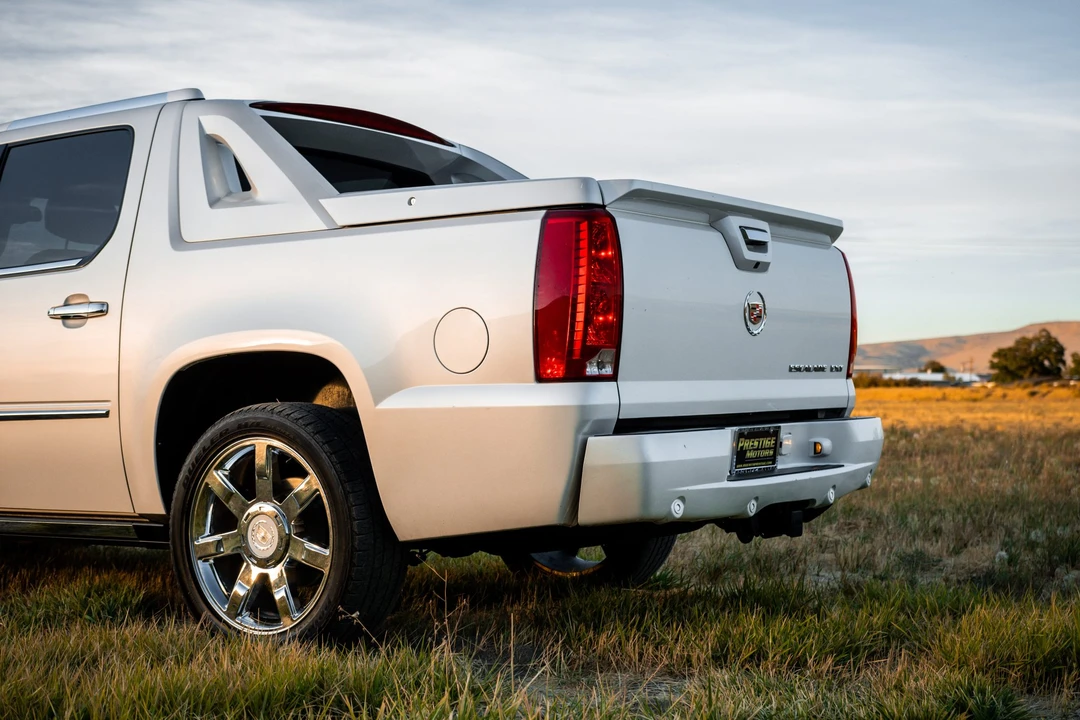 2008 Cadillac Escalade & EXT 3rd Gen - Image 17 of 31