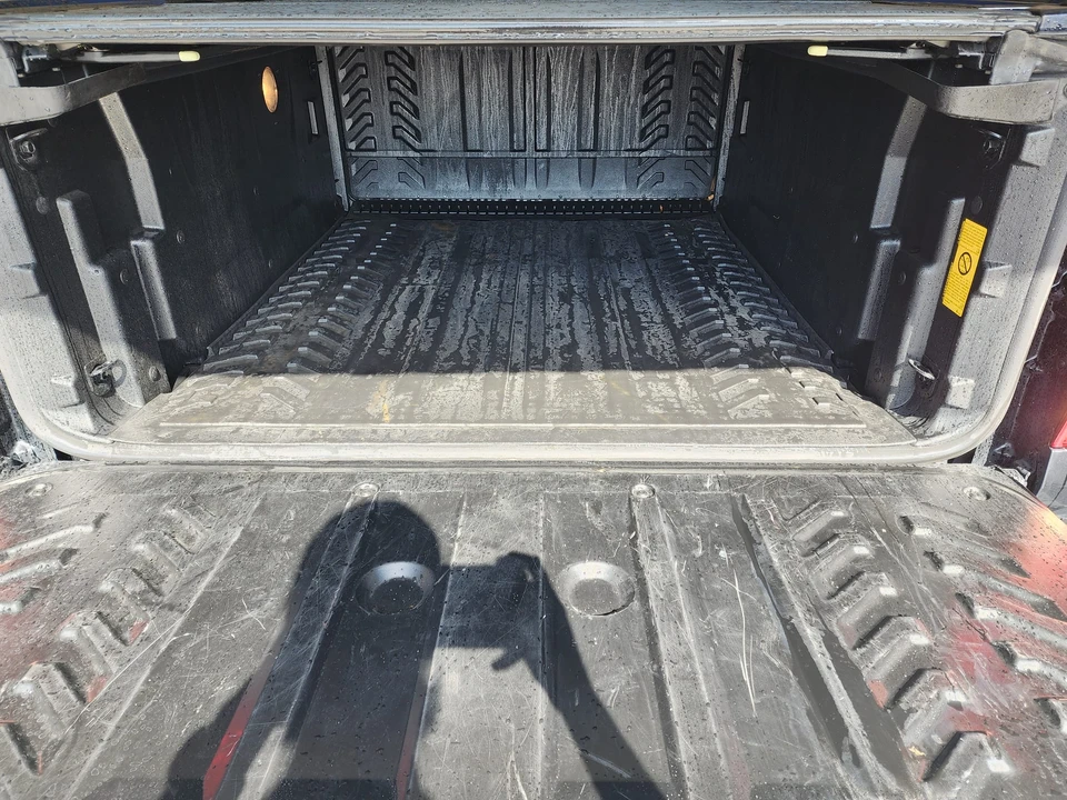 2008 Cadillac Escalade & EXT 3rd Gen - Image 29 of 31
