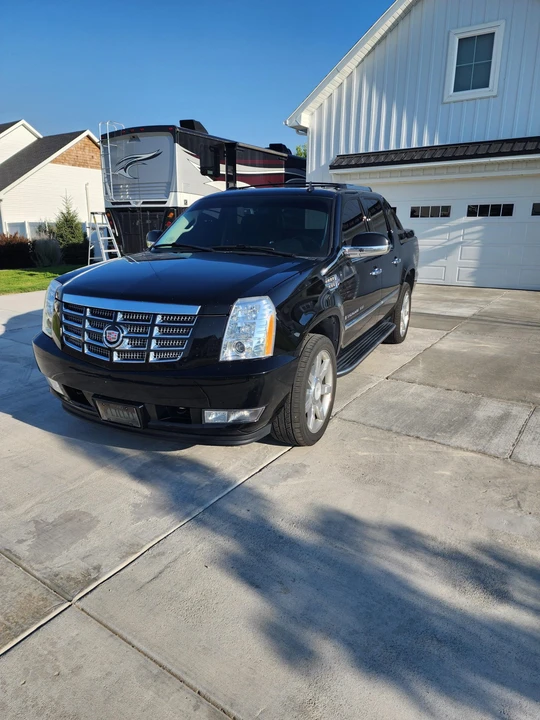 2008 Cadillac Escalade & EXT 3rd Gen - Image 3 of 31