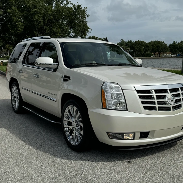 2008 Cadillac Escalade & EXT 3rd Gen - Image 3 of 12