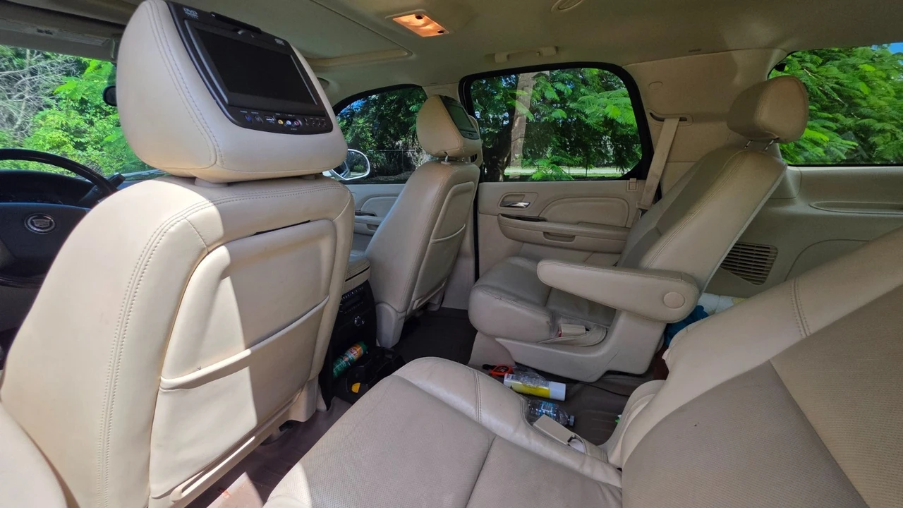 2008 Cadillac Escalade & EXT 3rd Gen - Image 18 of 21