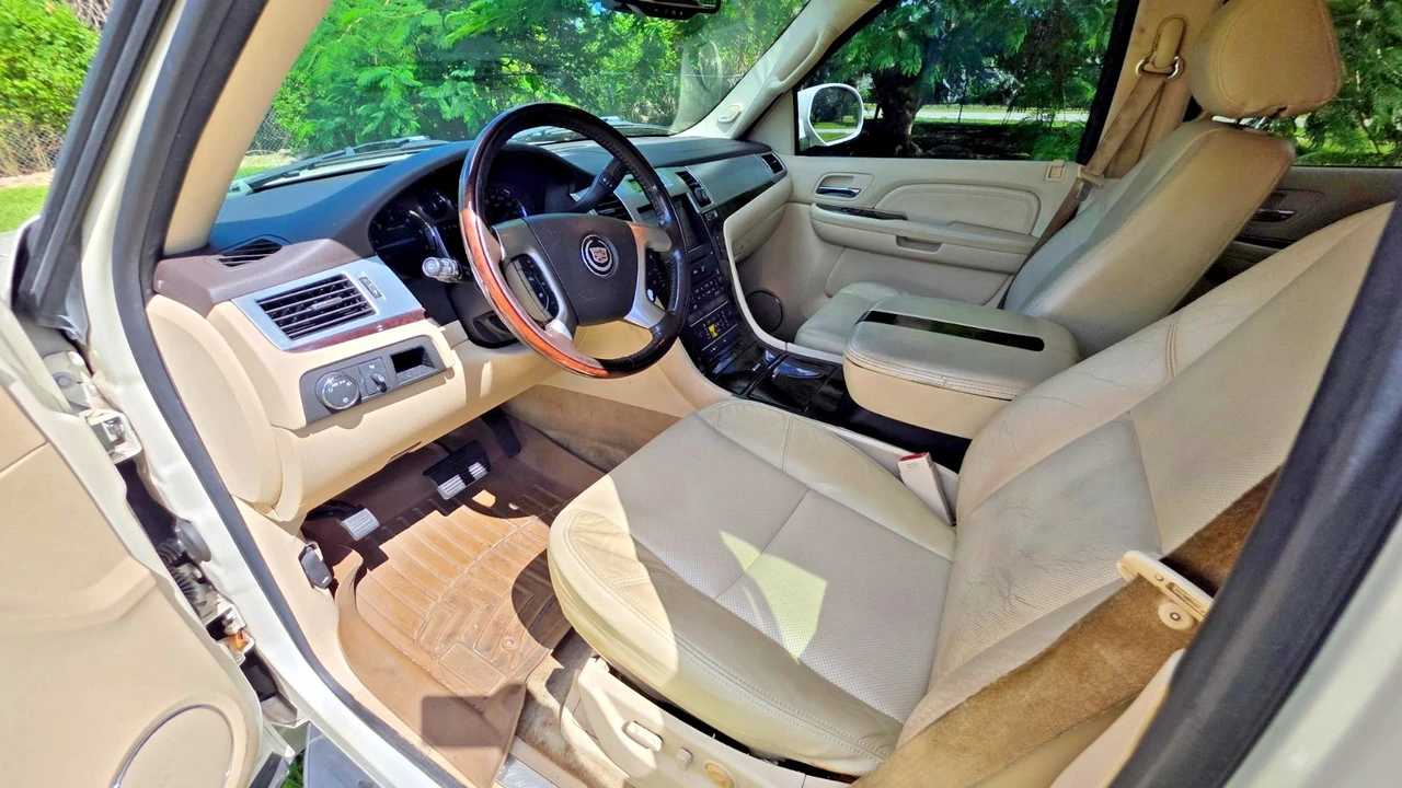 2008 Cadillac Escalade & EXT 3rd Gen - Image 7 of 21