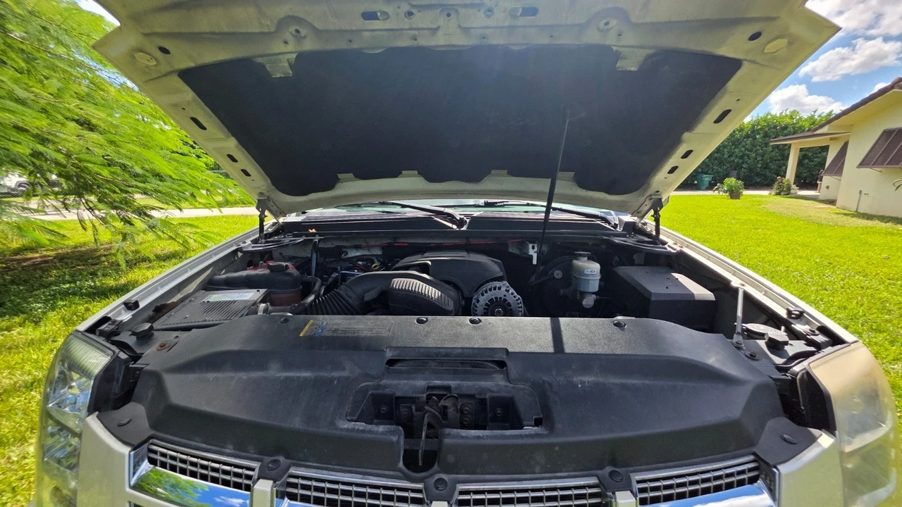 2008 Cadillac Escalade & EXT 3rd Gen - Image 21 of 21